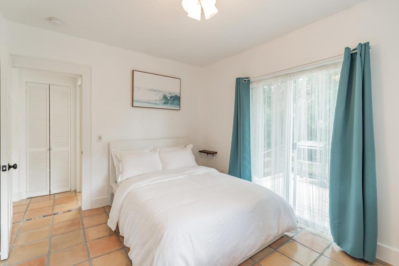 Sarasota, Fl Bungalow - Bright & Breezy Coastal Vibes - 10 Mins To White Sand Beaches Home 外观 照片